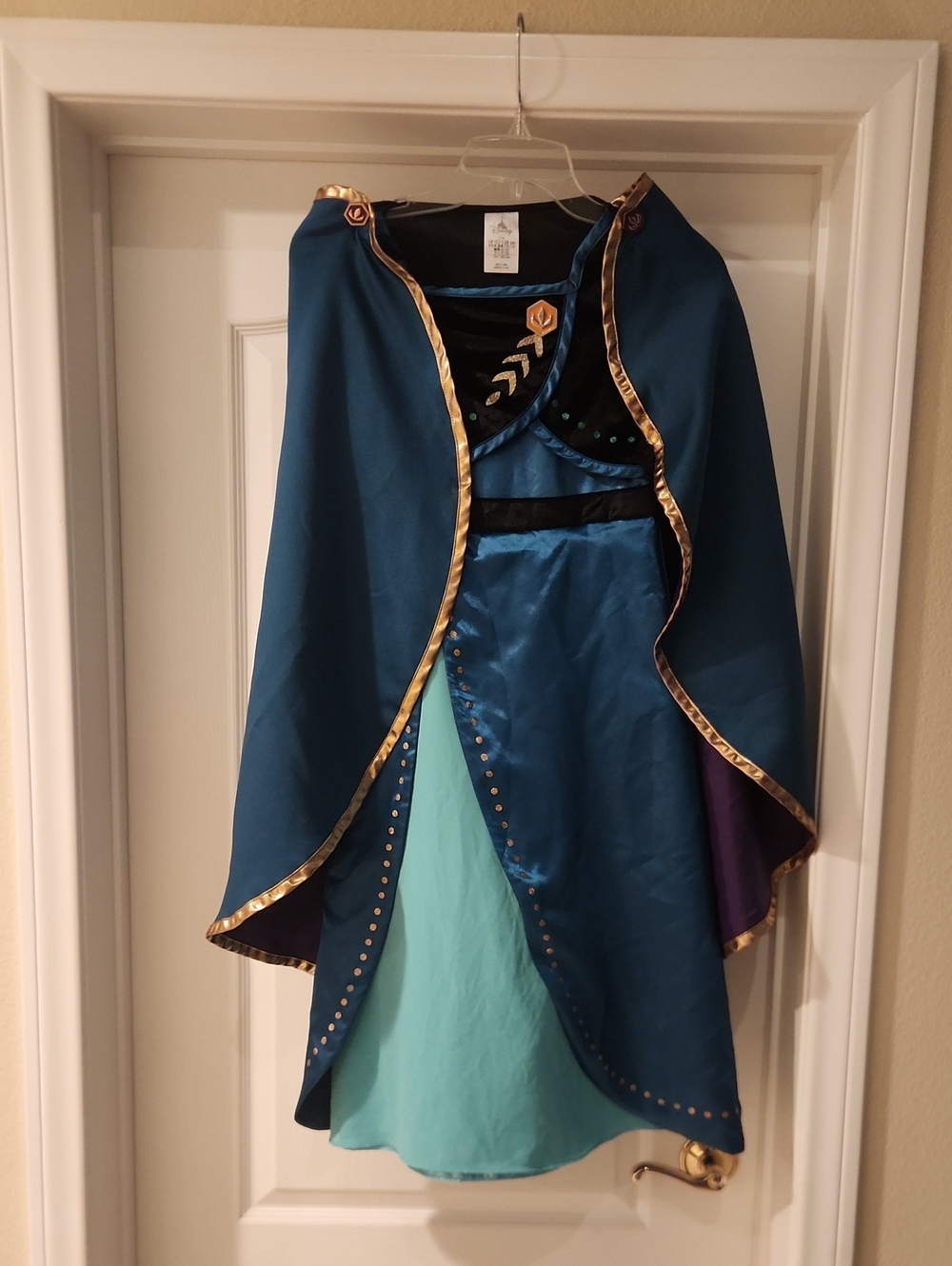 Disney frozen 2 queen Anna Halloween costume Dress Up Dress And Cape 7 8